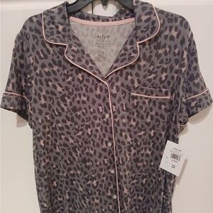 Gray Leopard Print Women's Pajama Set